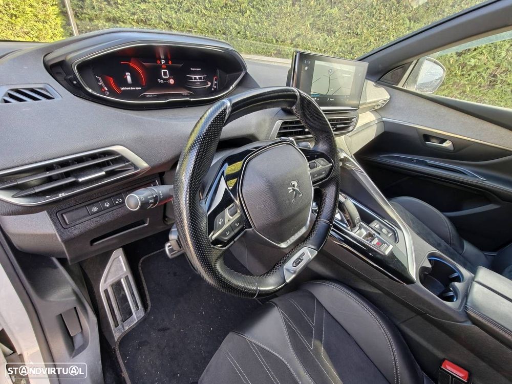 Peugeot 5008 1.5 BlueHDi GT EAT8 - 29