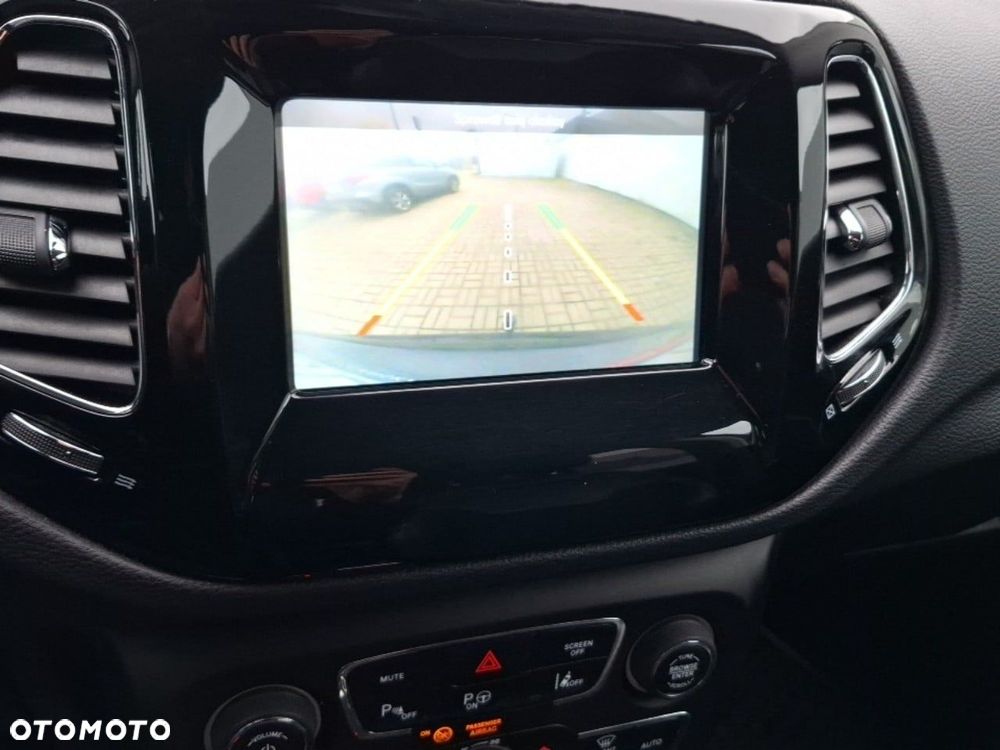 Jeep Compass 1.4 TMair Limited 4WD S&S - 23