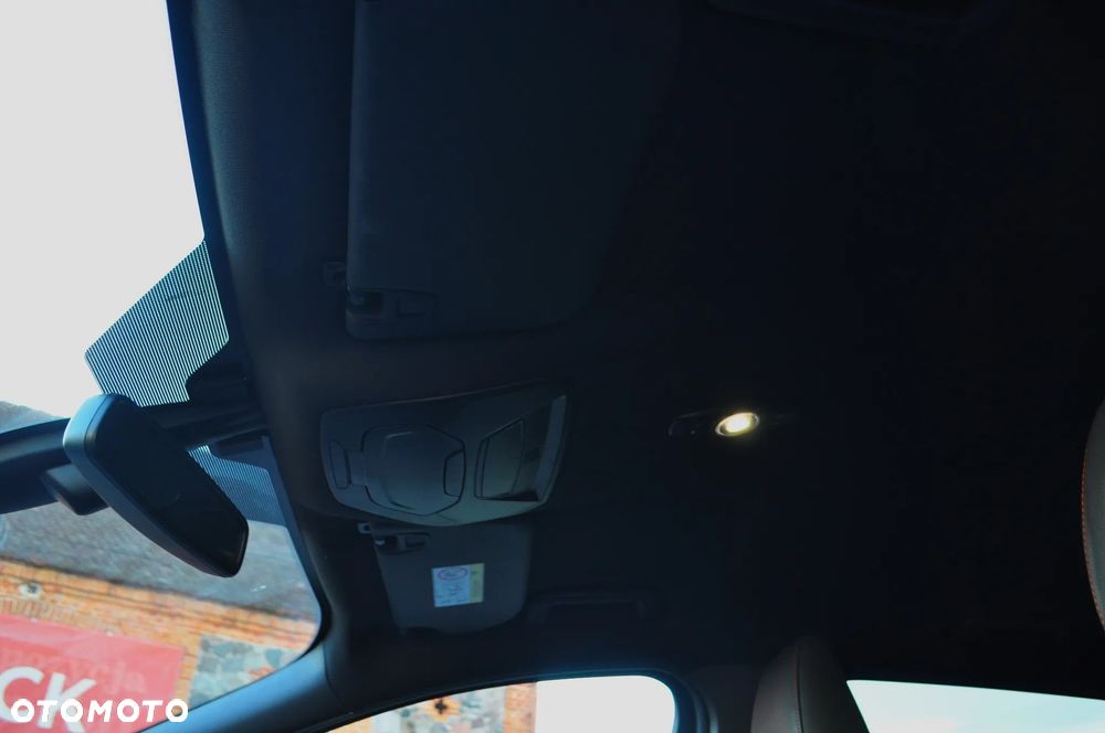 Ford Kuga 1.5 EcoBoost 2x4 ST-Line - 24
