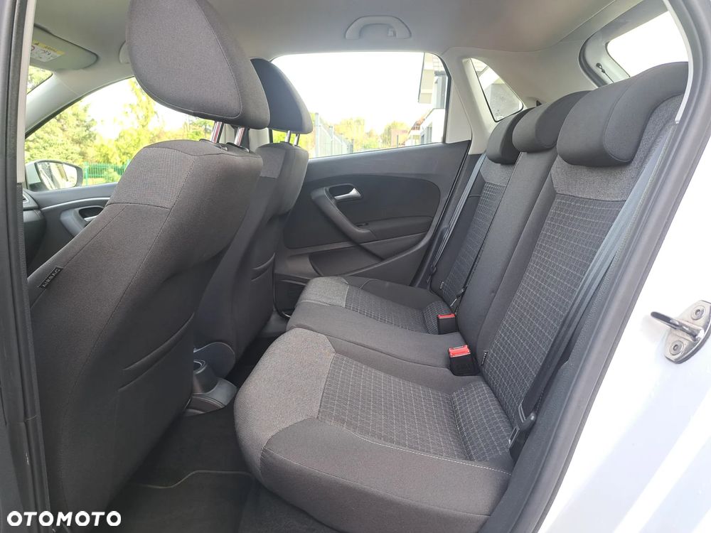 Volkswagen Polo 1.2 TSI Blue Motion Technology Life - 28