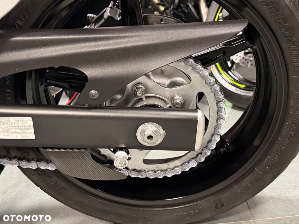 Suzuki Gladius - 30