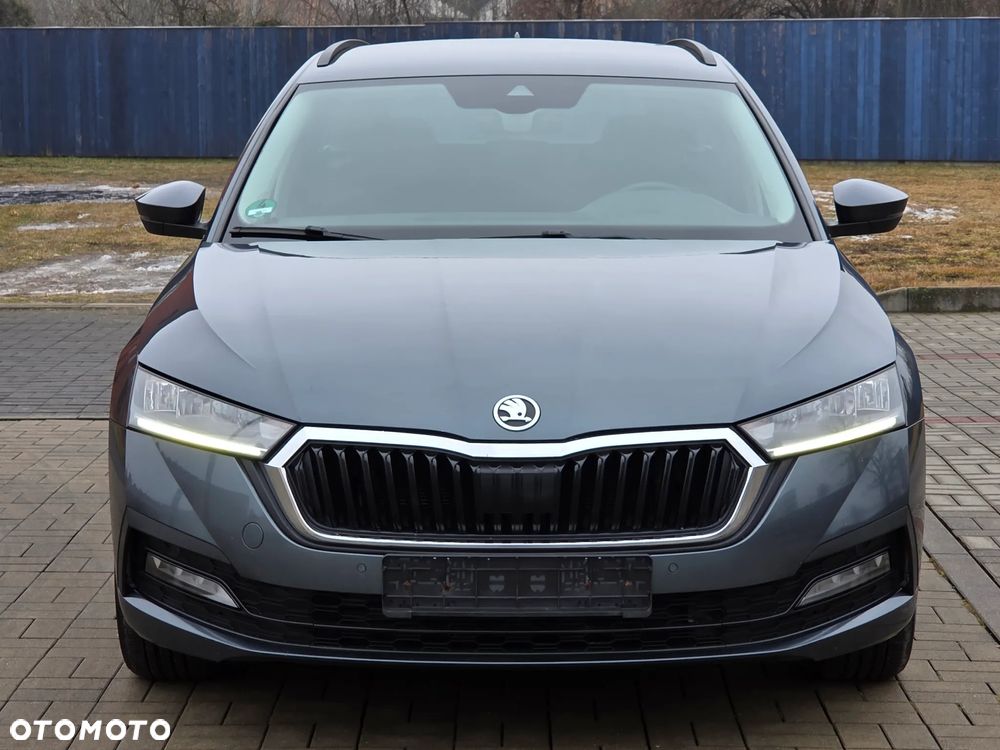 Skoda Octavia 2.0 TDI DSG Edition - 8