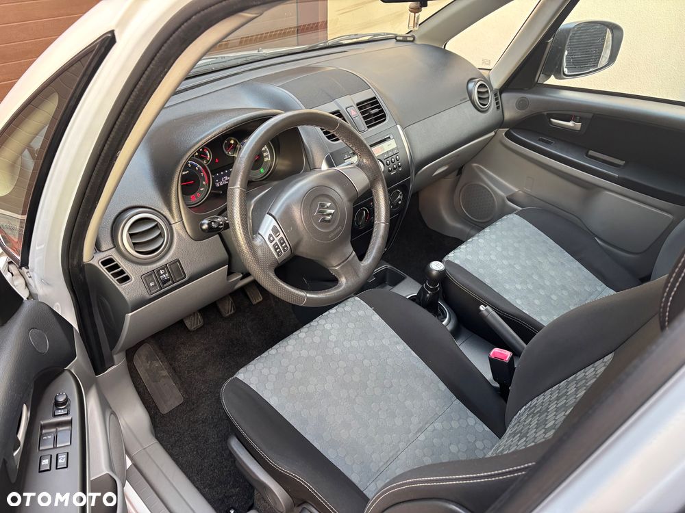 Suzuki SX4 1.6 VVT 4x4 Comfort - 13