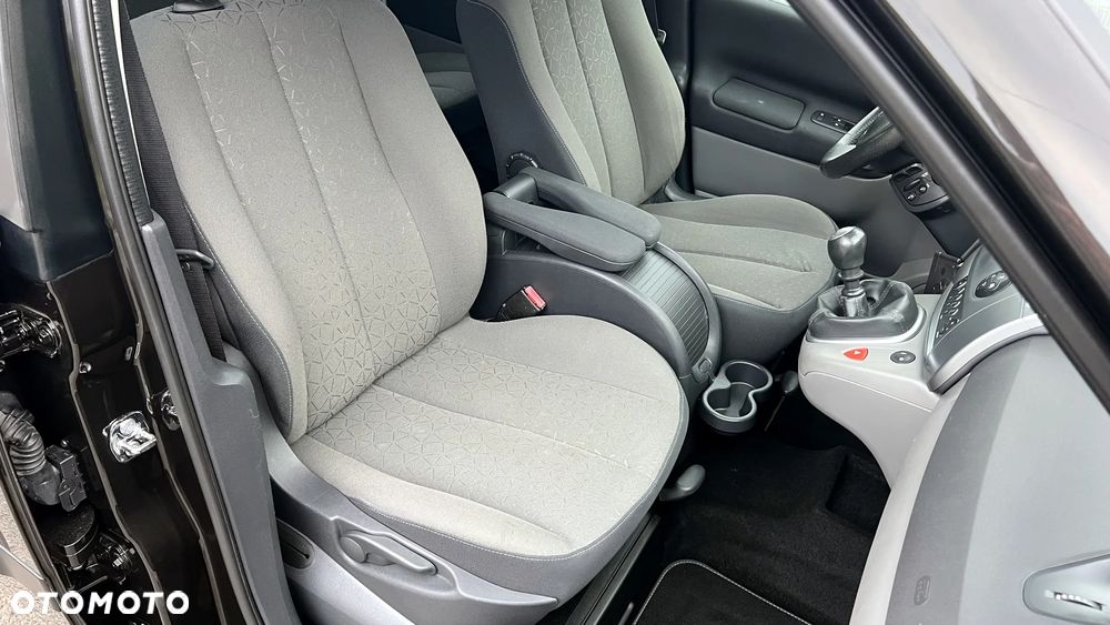 Renault Scenic 1.6 16V Dynamique - 25