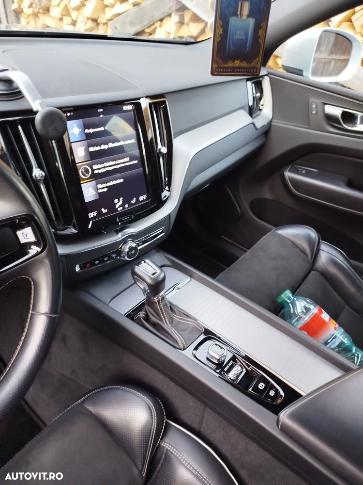 Volvo XC 60 D4 AWD Geartronic RDesign - 5