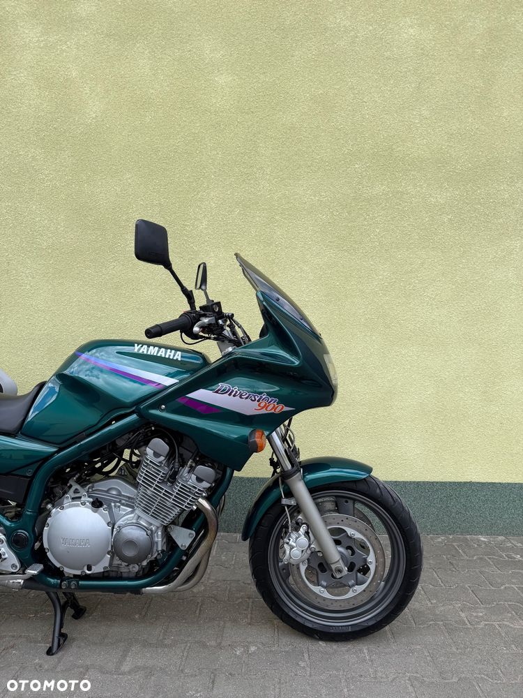 Yamaha XJ - 6