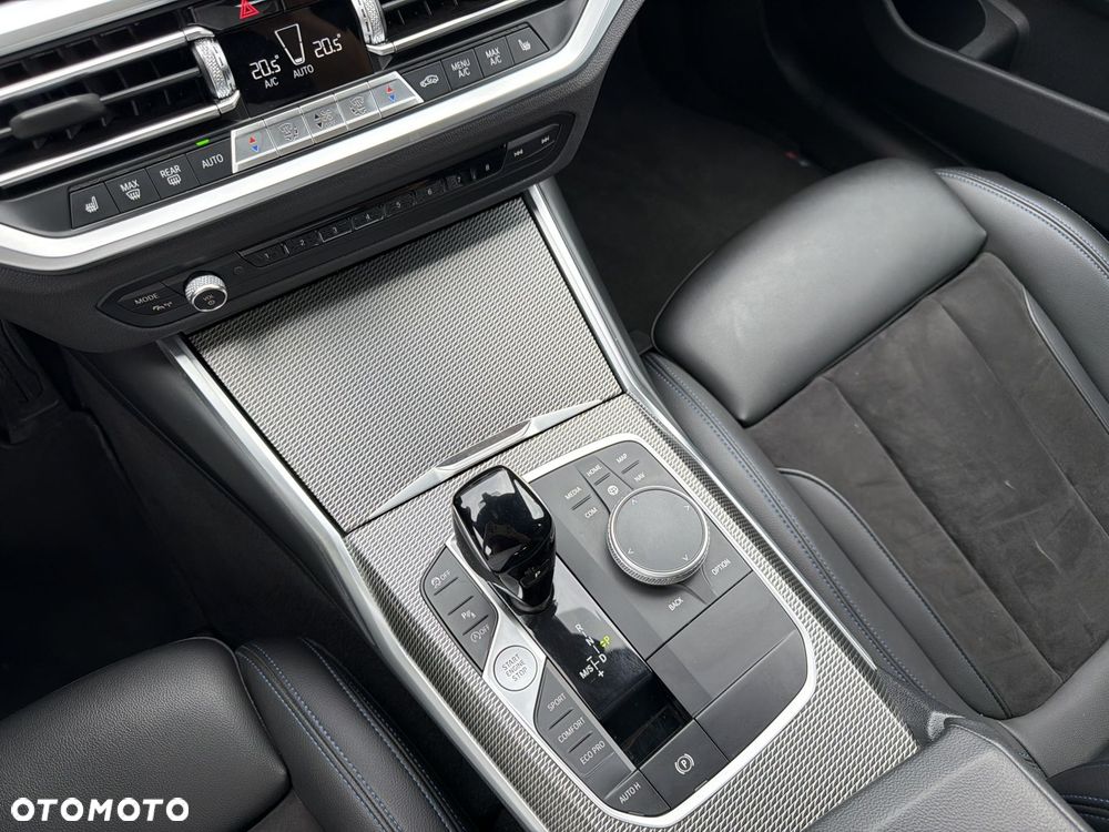 BMW Seria 3 318i - 16