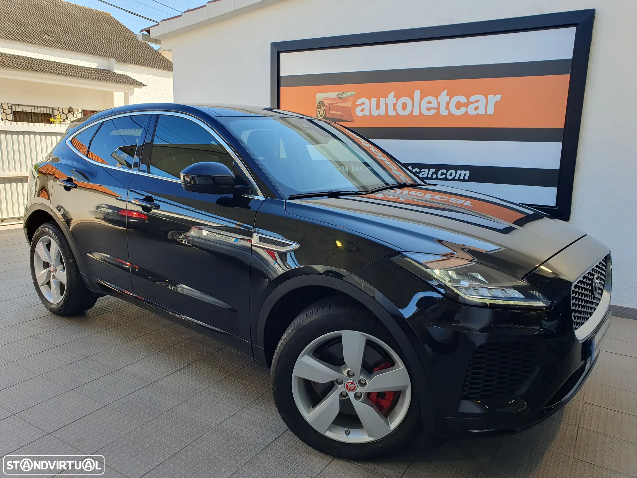 Jaguar E-Pace 2.0 i4D R-Dynamic S - 34