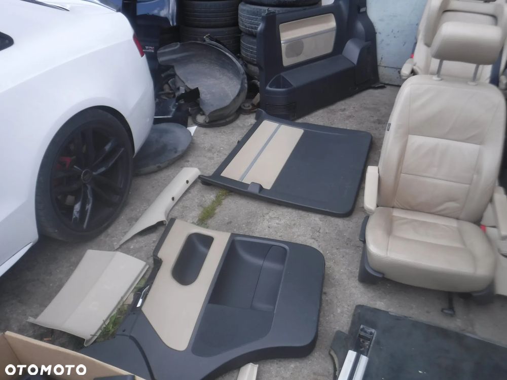 Vw T5 Lift T6 multivan fotele siedzenia grzane  kanapa skory stolik przekladka 2 X drzwi boczki roletki kpl - 29