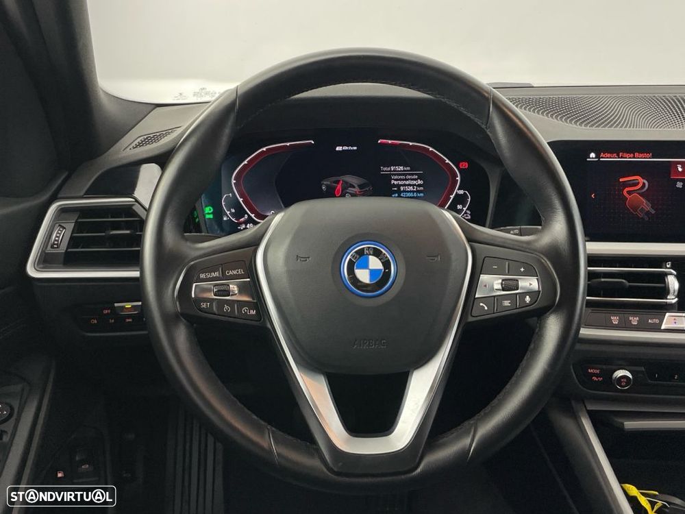 BMW 320 e Auto — fotografia 14