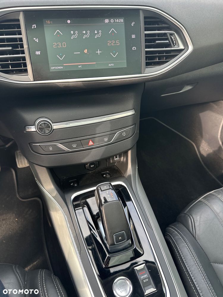 Peugeot 308 BlueHDi 130 EAT8 Business - 6