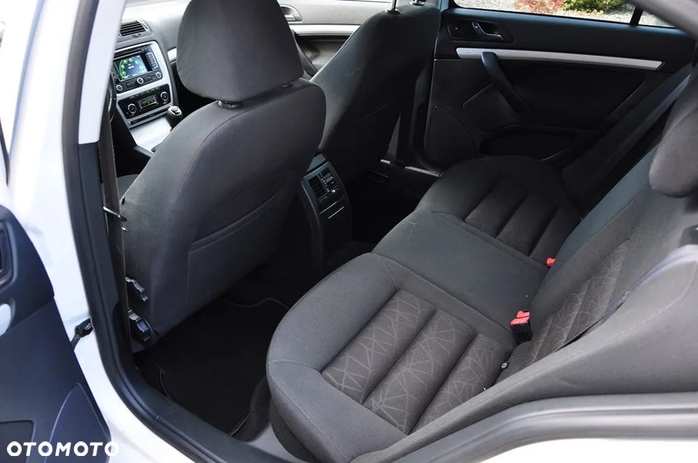 Skoda Octavia 1.4 TSI FAMILY - 24