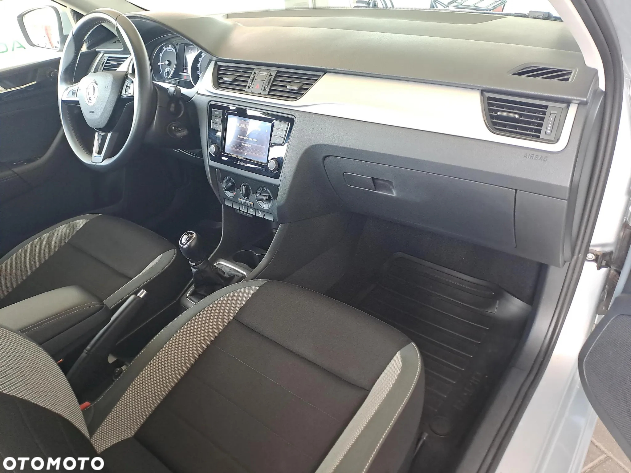 Skoda RAPID 1.0 TSI Ambition - 10