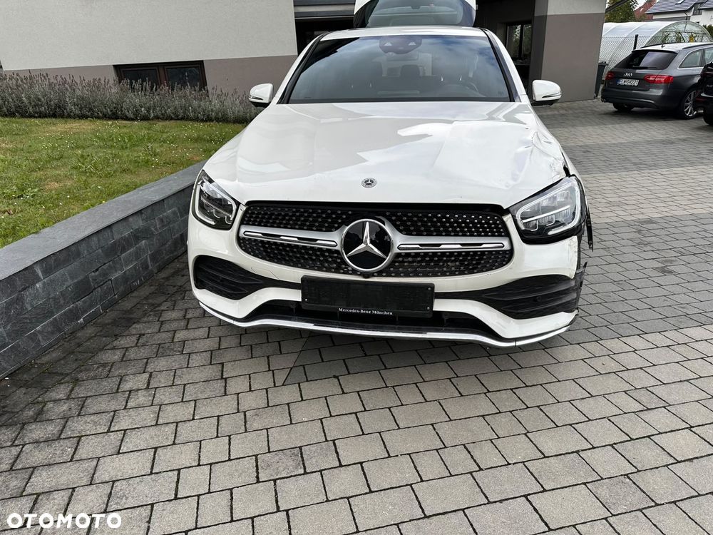 Mercedes-Benz GLC 300 4Matic 9G-TRONIC AMG Line Plus - 7