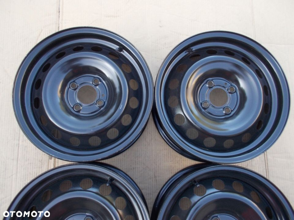 4x Felgi 15 Renault Clio III IV Thalia Dokker Dacia Sandero Lodgy Logan ET40 - 4
