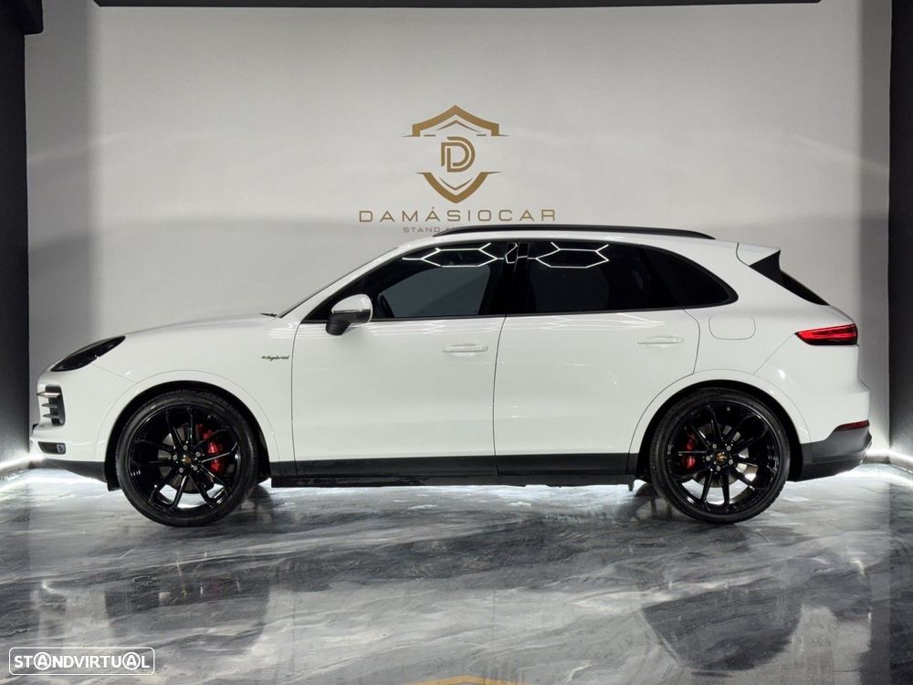 Porsche Cayenne E-Hybrid - 3