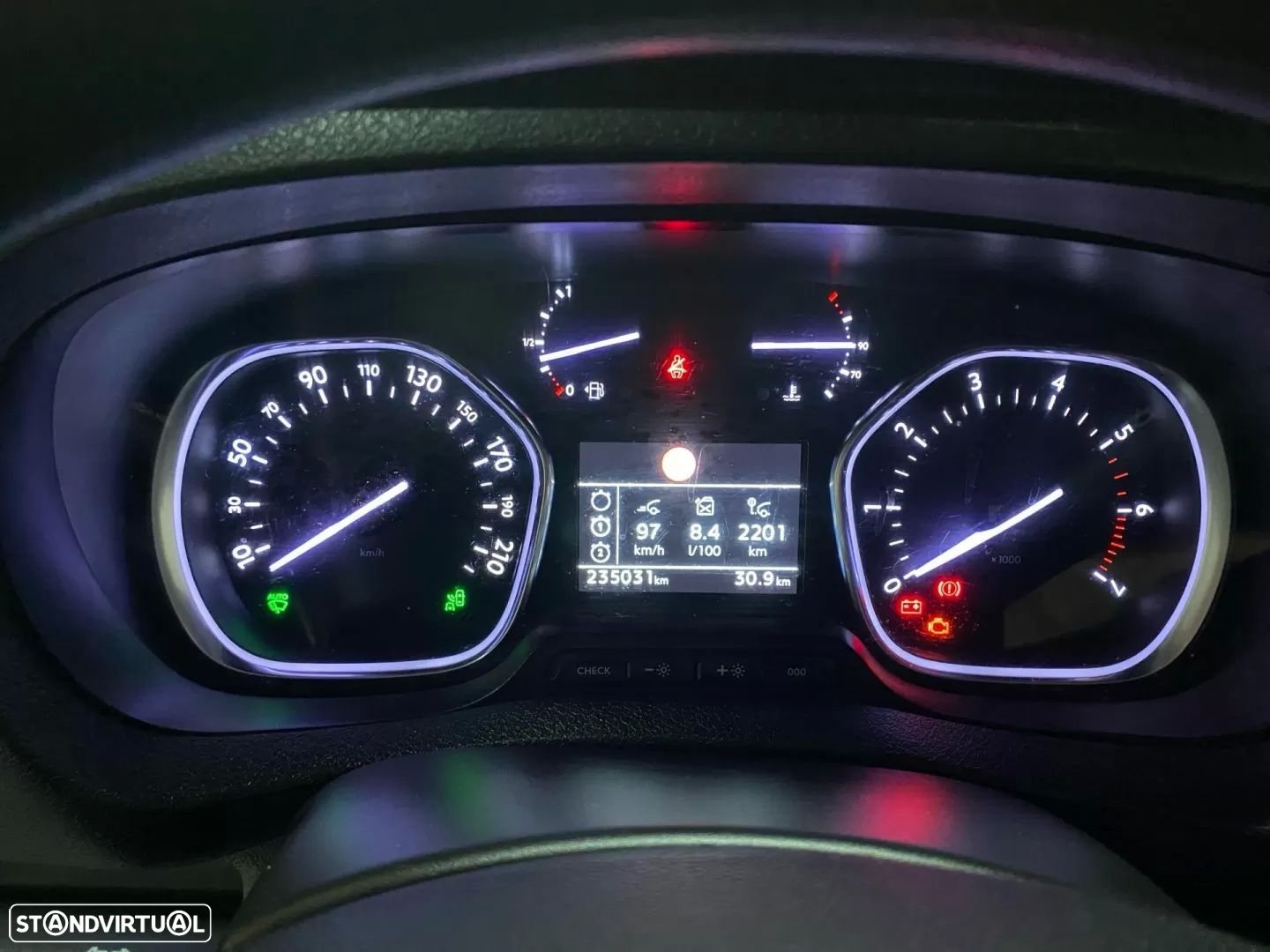 Peugeot Expert 2.0 HDI 120 CV L2 IVA DEDUTIVEL - 12