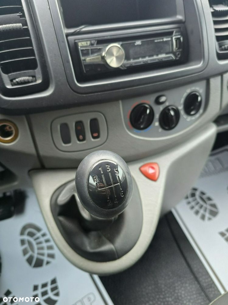 Opel Vivaro - 24