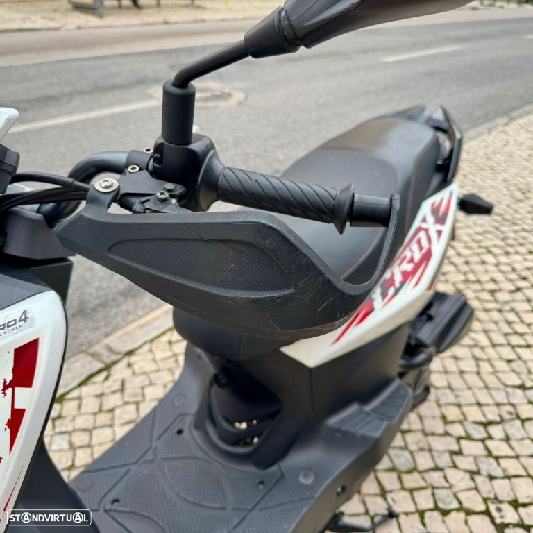 Sym FIDDLE CROX 50 - 27