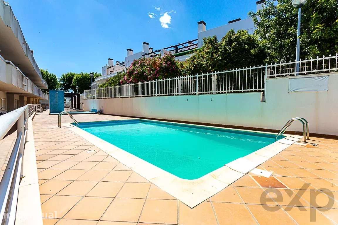 T2 com piscina, 2 terraços e estacionamento perto da praia do Barril - Grande imagem: 4/31