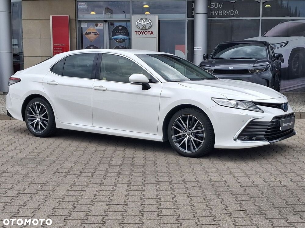 Toyota Camry 2.5 Hybrid Executive CVT - 1