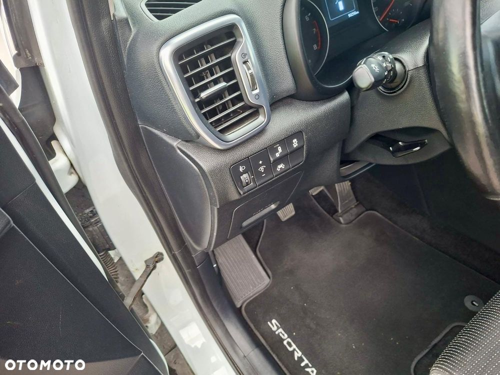 Kia Sportage 1.6 GDI Business Line 2WD - 24