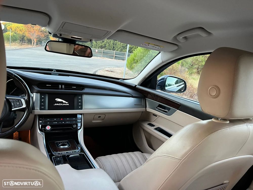 Jaguar XF 2.0 D Prestige Aut. - 10