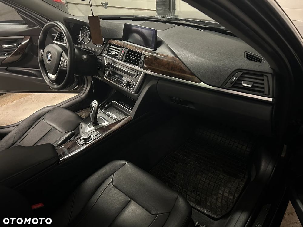 BMW Seria 3 328i xDrive Luxury Line - 5