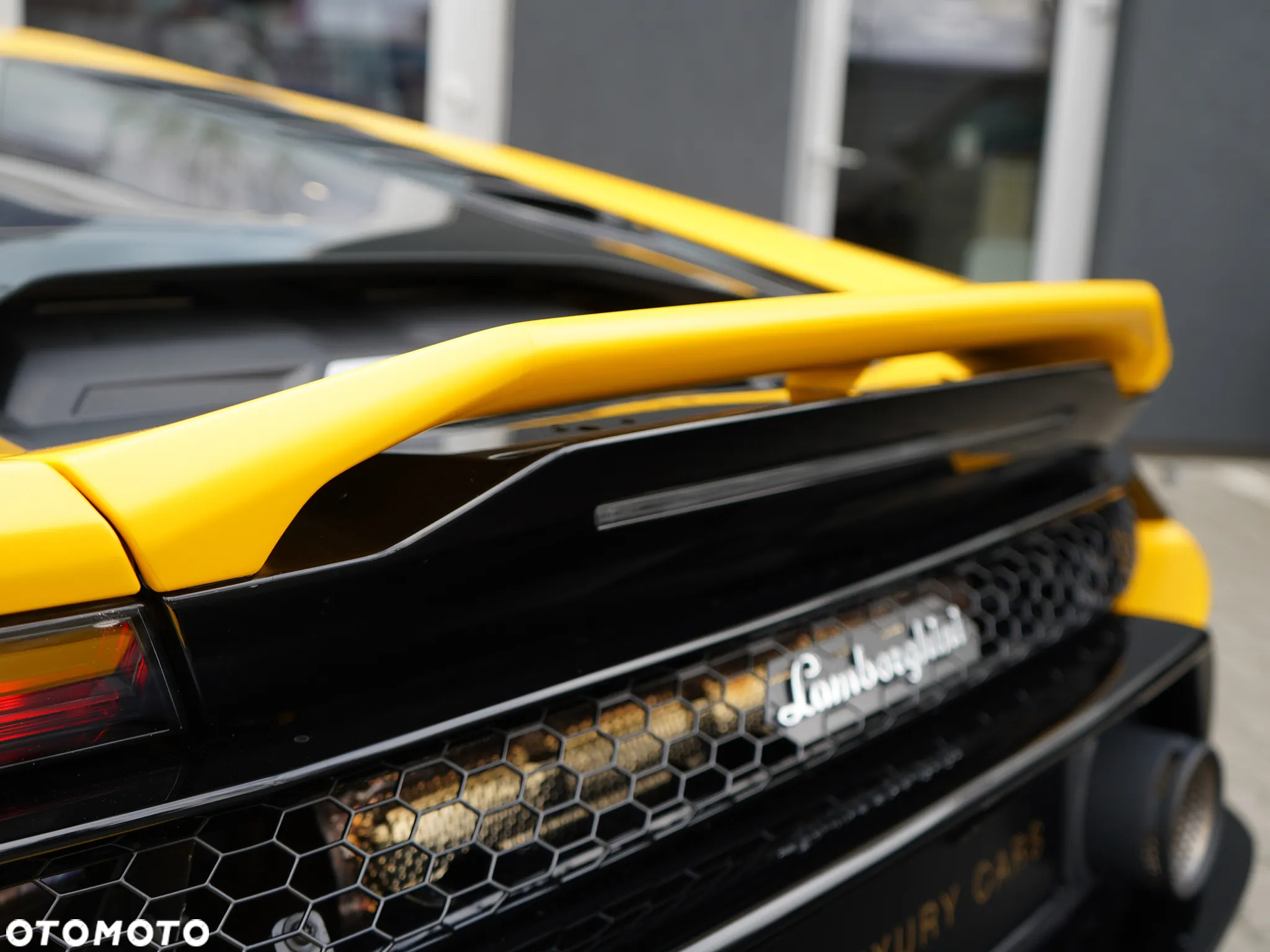 Lamborghini Huracan Performante - 12