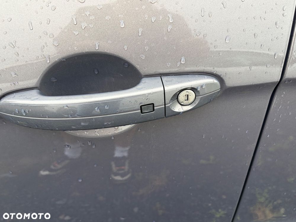 Ford S-Max 2.0 TDCi DPF Champions Edition - 35