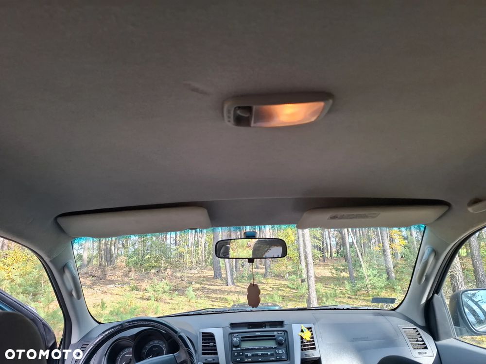 Toyota Hilux - 14