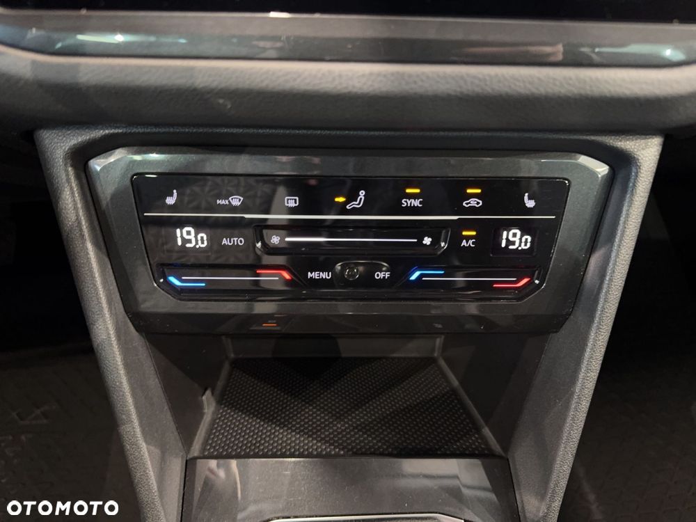 Volkswagen Tiguan - 26