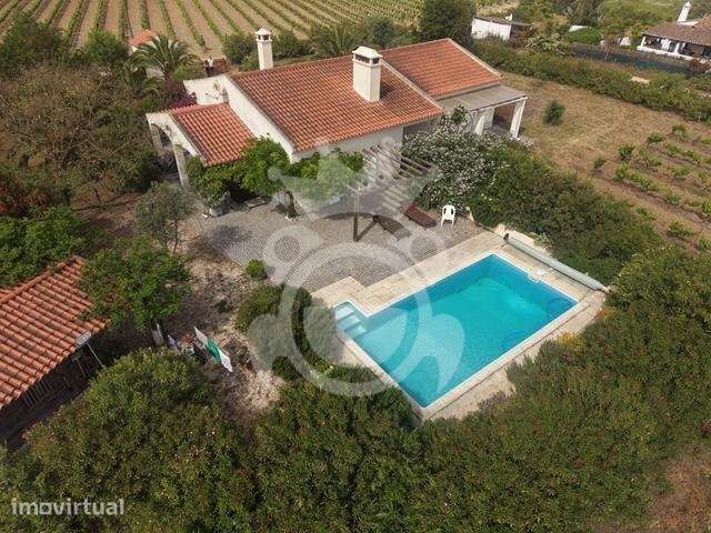 Quinta  com piscina, área 5375m2 - Grande imagem: 2/30