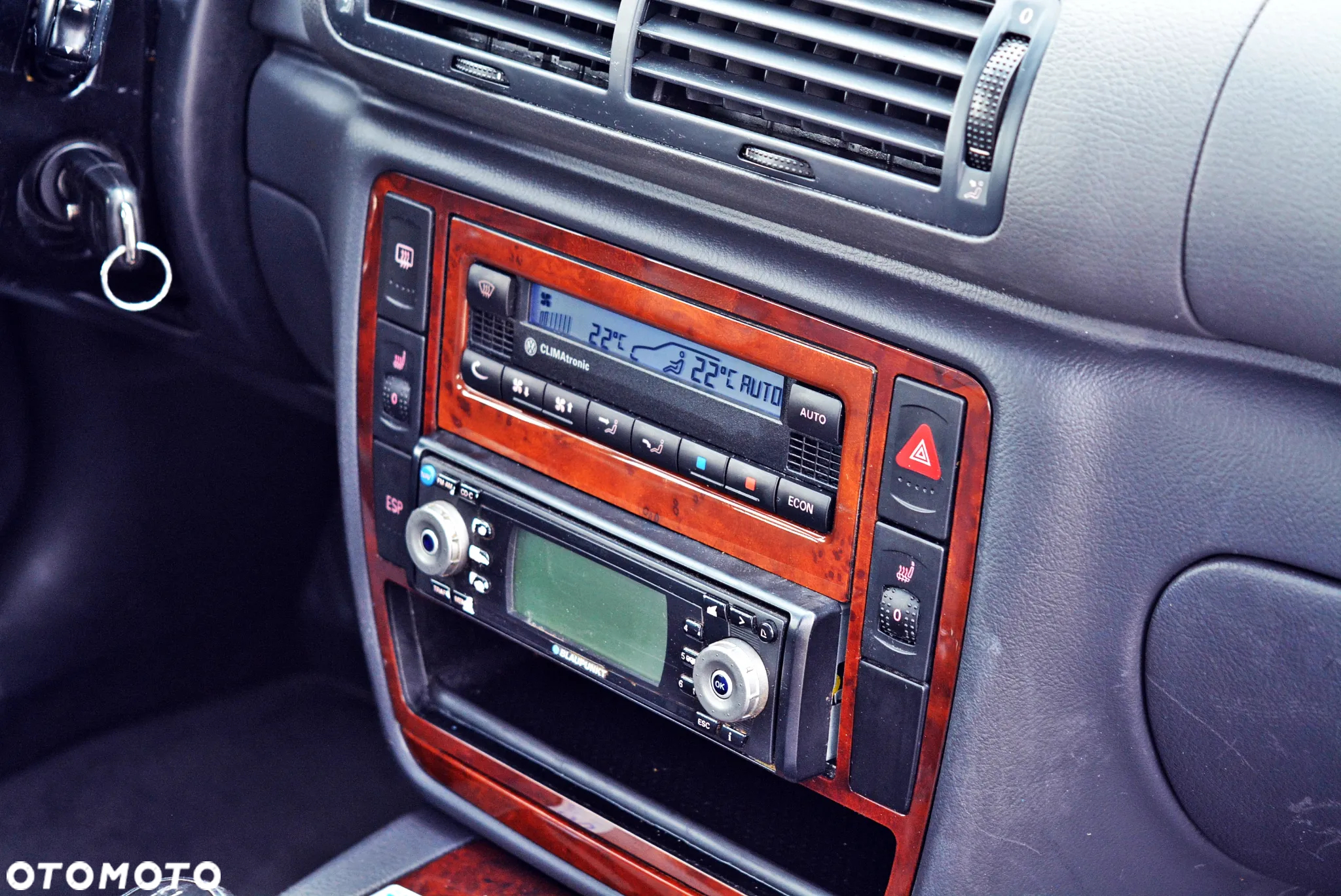 Volkswagen Passat 1.9 TDI Highline - 18