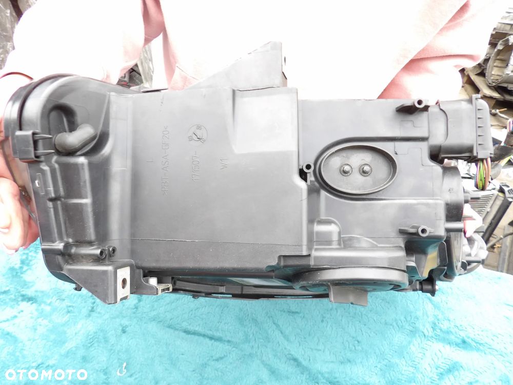 BMW - F10 - H7 - BRAK UCHWYTU - LEWA LAMPA PRZEDNIA - EUROPA - 9