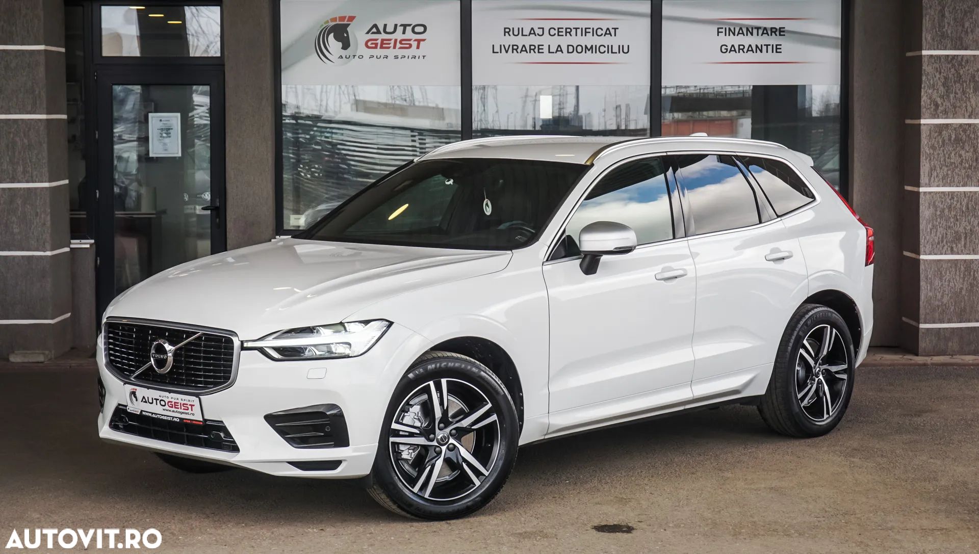 Volvo XC 60 D4 AWD Geartronic RDesign - 1