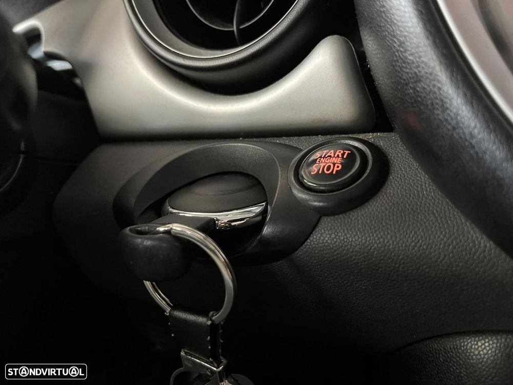 MINI 3 Portas Cooper D - 17