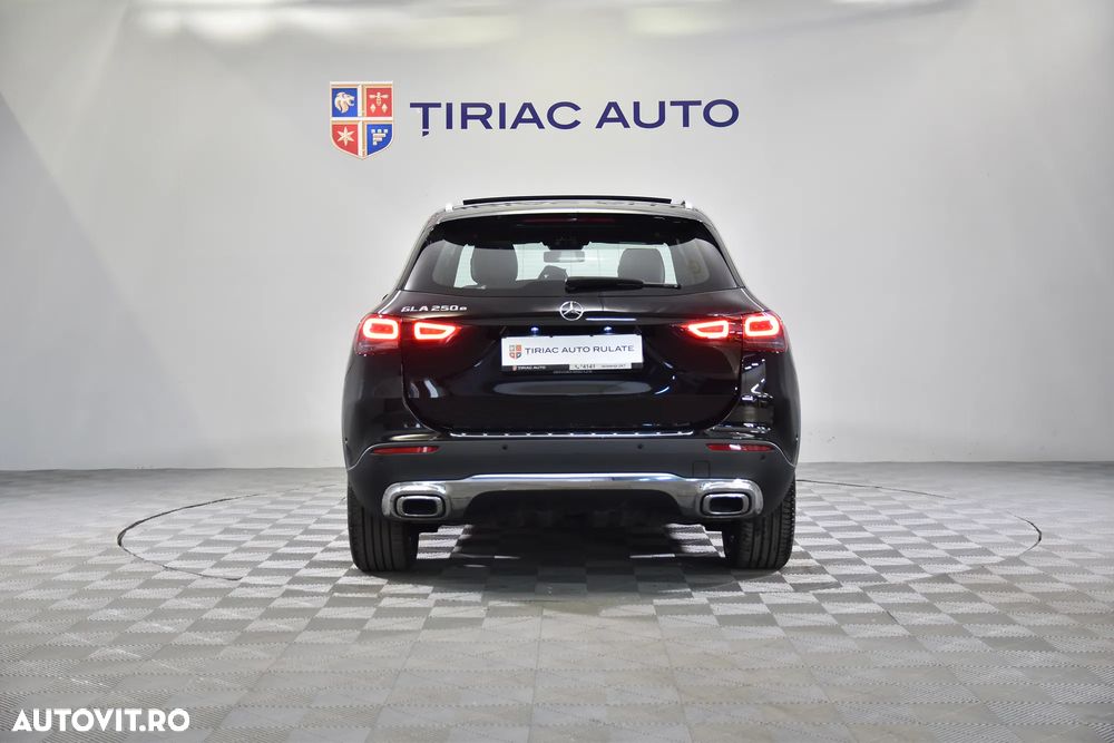 Mercedes-Benz GLA 250 e - 4