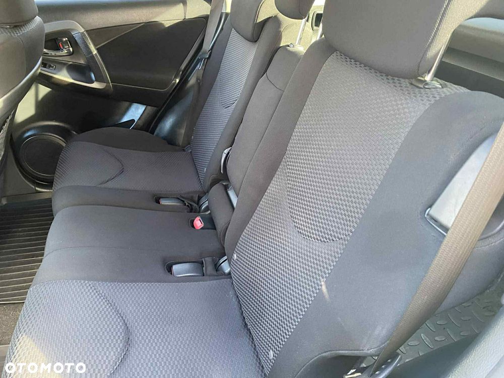 Toyota RAV4 - 5