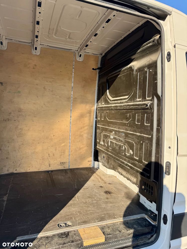 Volkswagen Crafter - 9