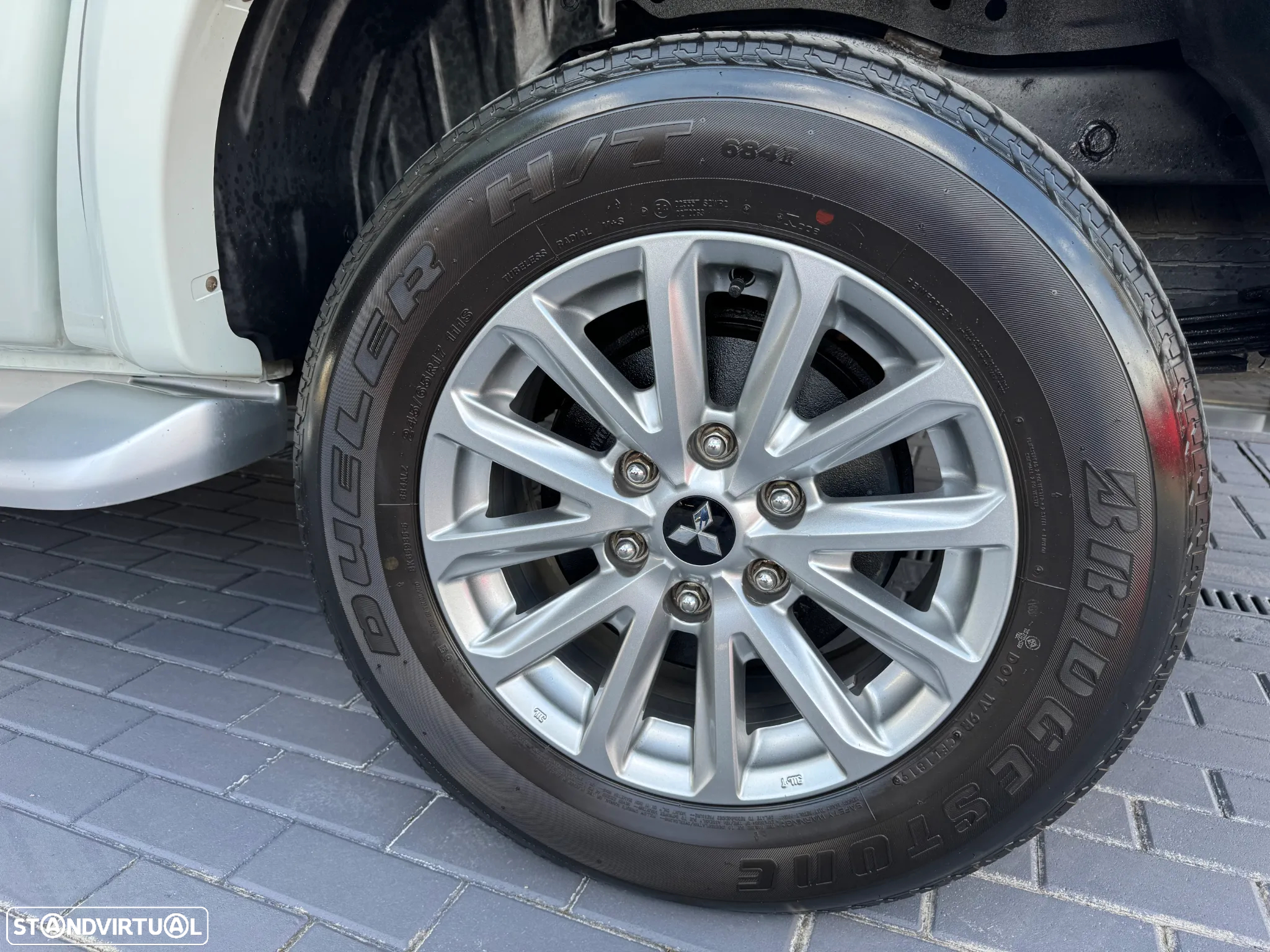 Mitsubishi L200 2.4 DI-D CD Instyle Strakar AT 4WD - 8