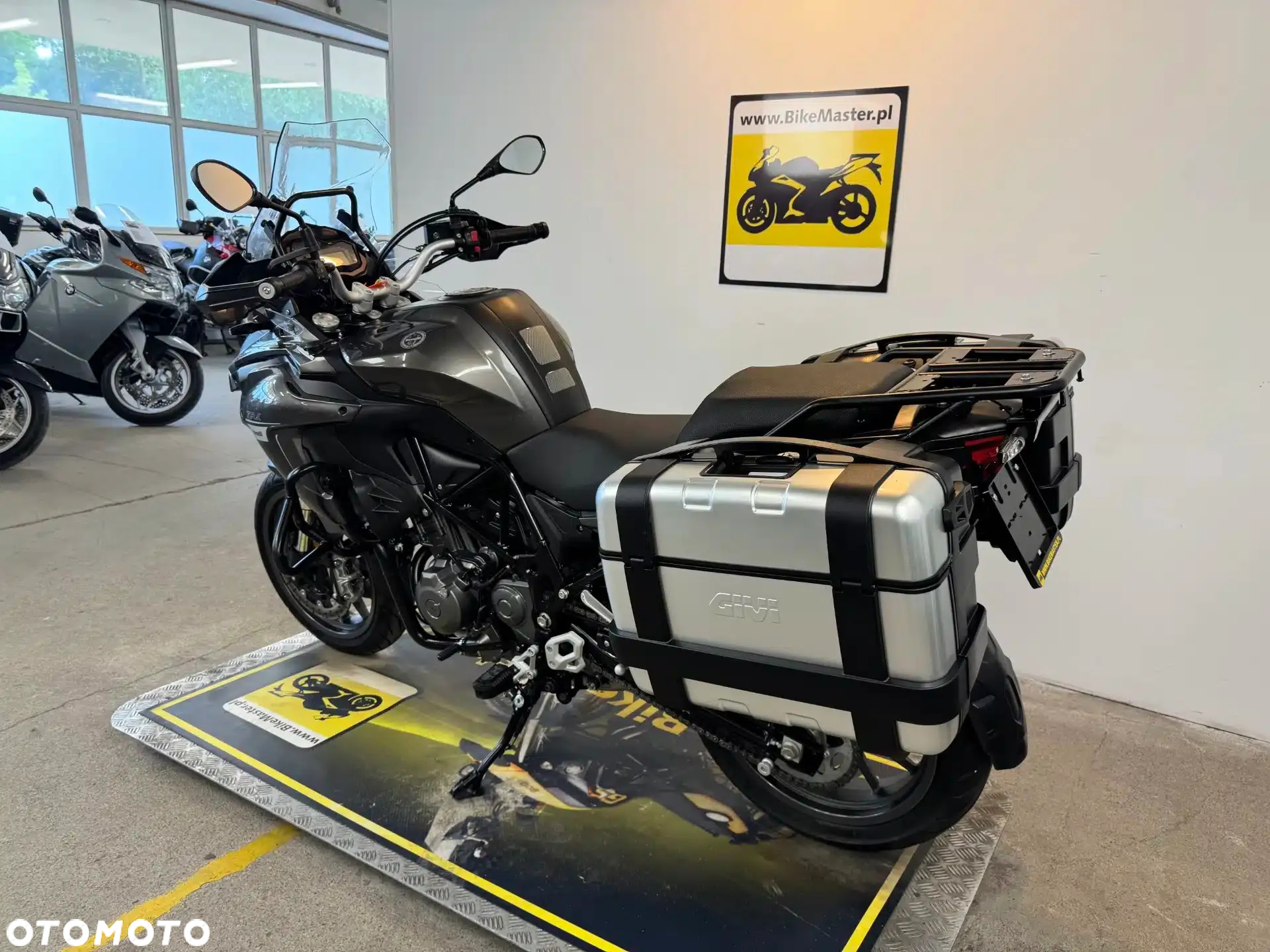 Benelli TRK 502 - 6