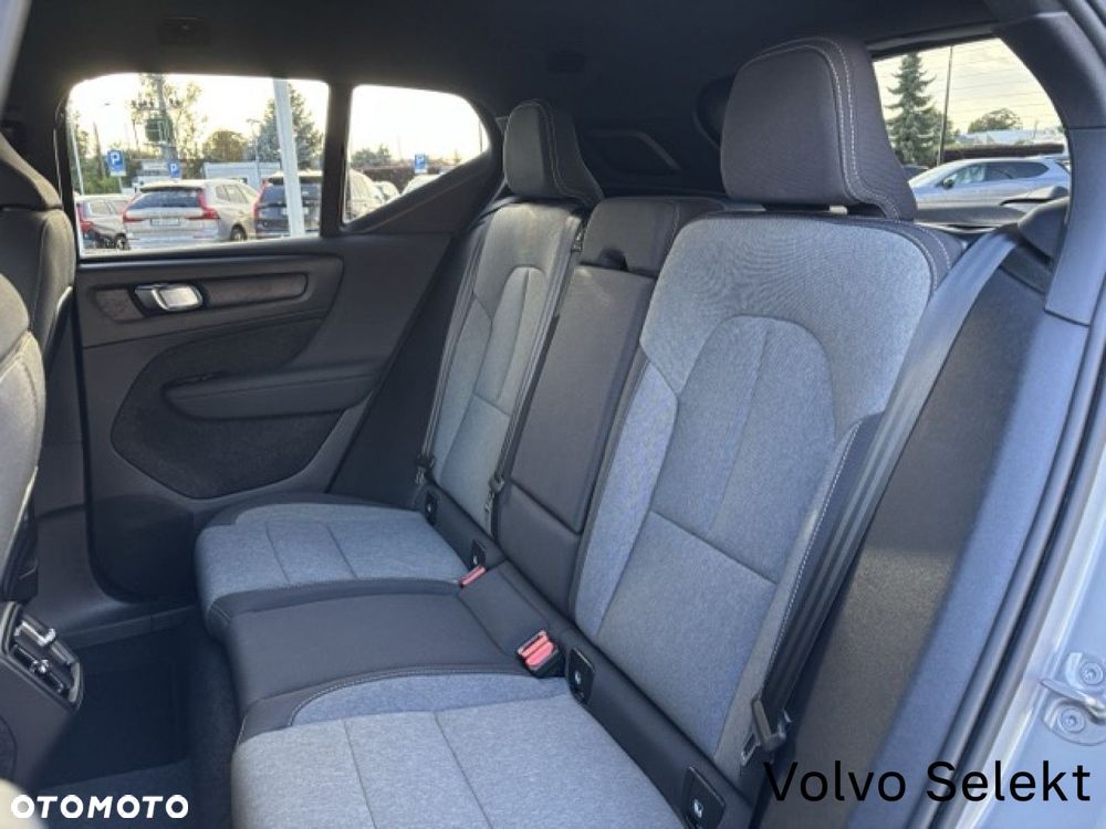 Volvo XC 40 - 18