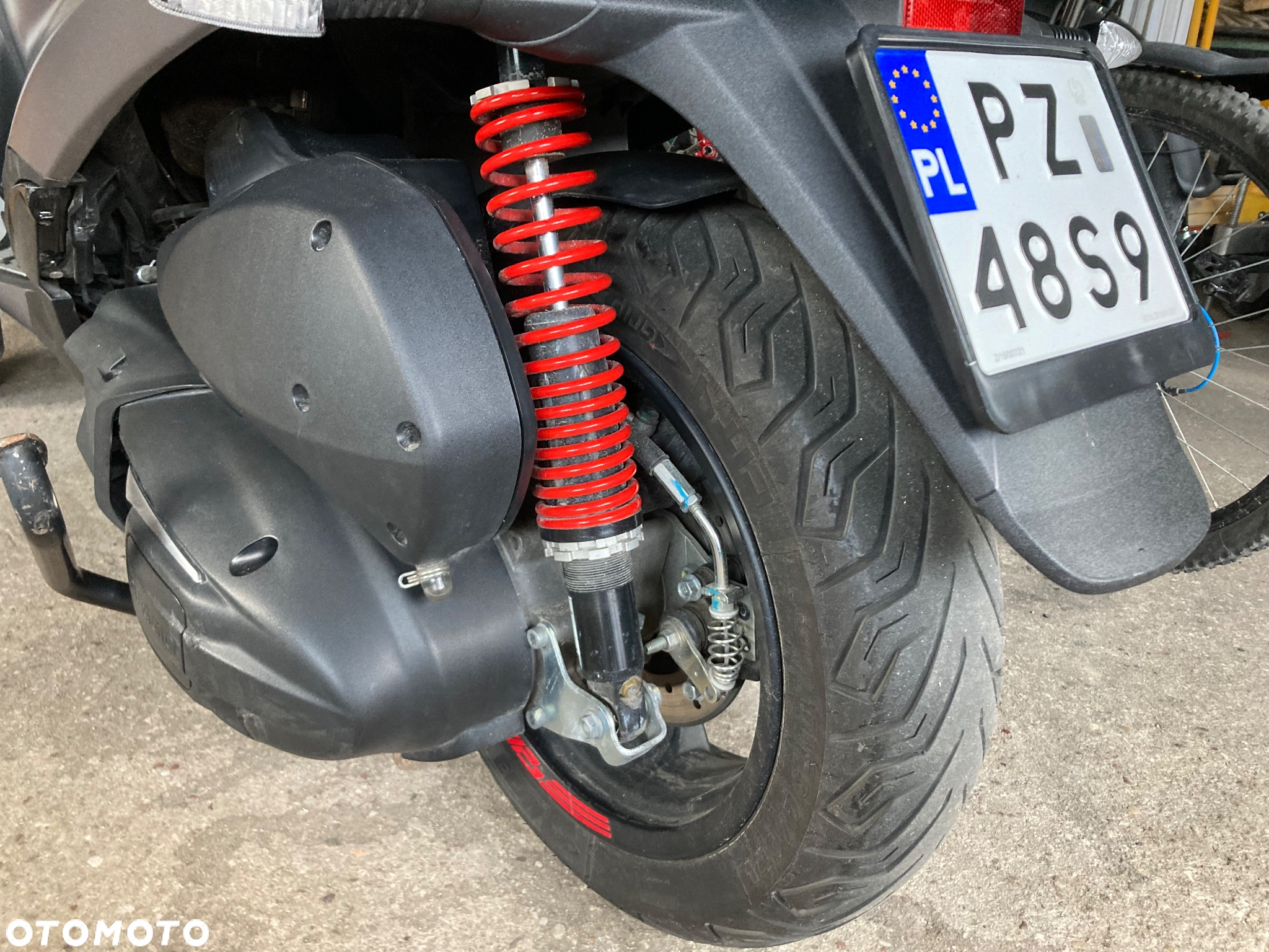 Piaggio MP-3 - 11
