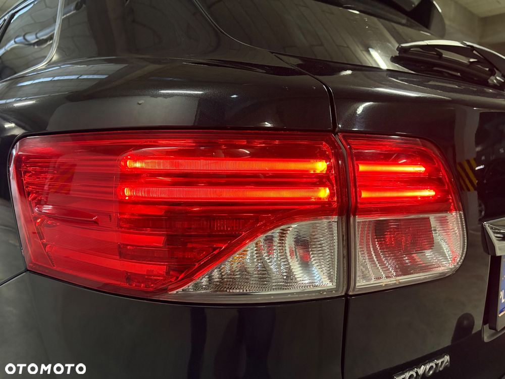 Toyota Avensis 1.8 Sol NAVI - 23
