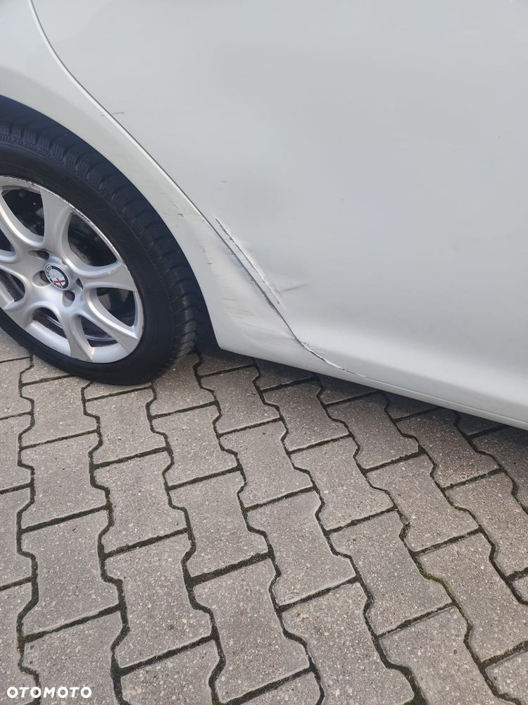 Alfa Romeo Giulietta 1.6 JTDM Veloce - 7