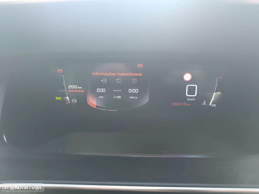 Peugeot 2008 1.5 BlueHDi Allure Pack EAT8 - 14