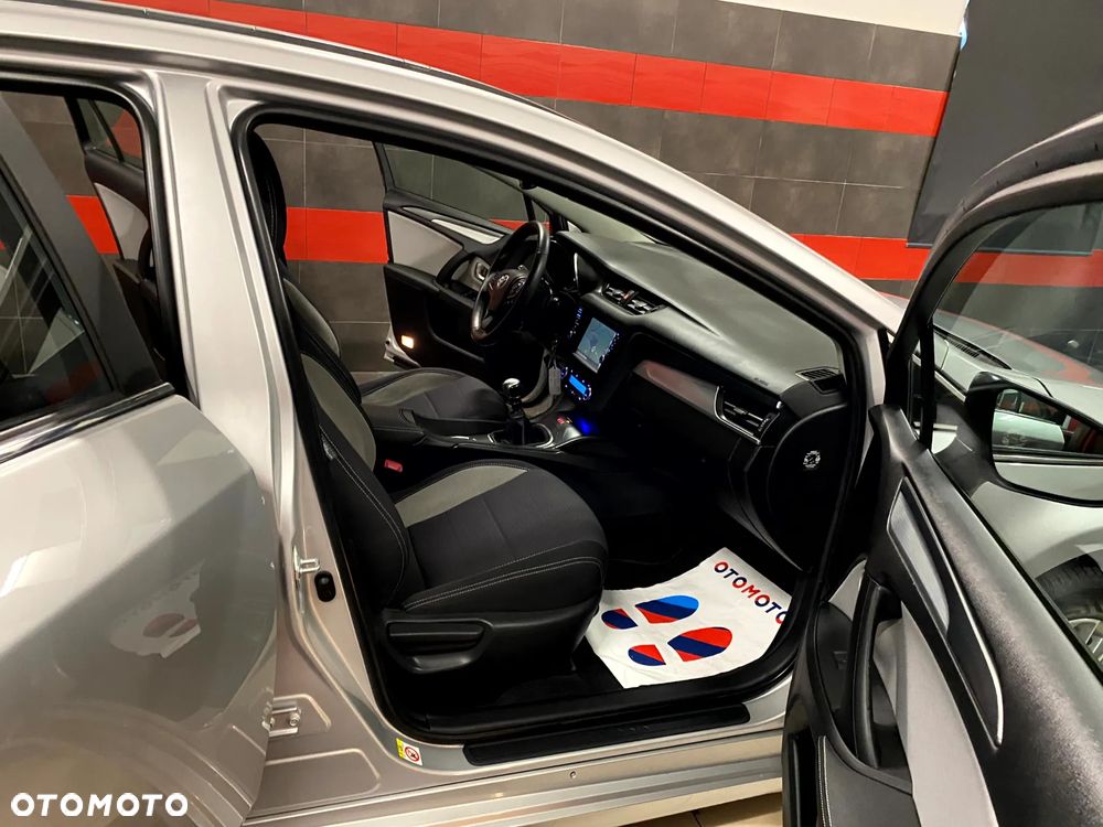 Toyota Avensis 1.8 Premium - 20