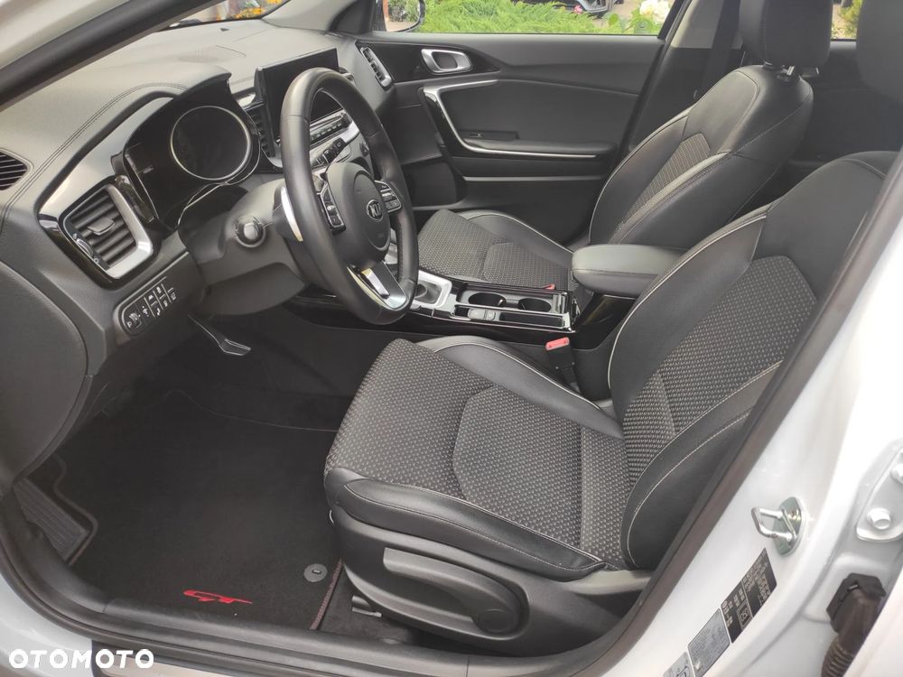 Kia XCeed - 19
