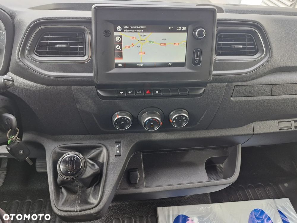 Renault Master, 2023 X, L2H2, nawigacja, tempomat, klima, kamera cofania - 17